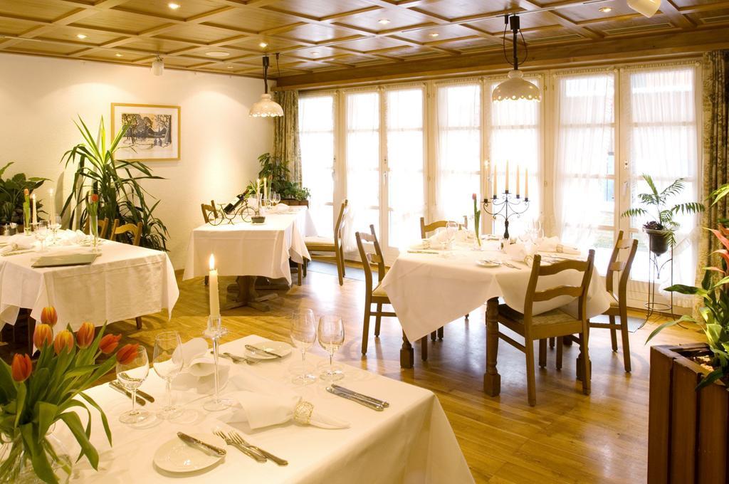 Hotel Landgasthof Hirschen Ramsen Restoran gambar